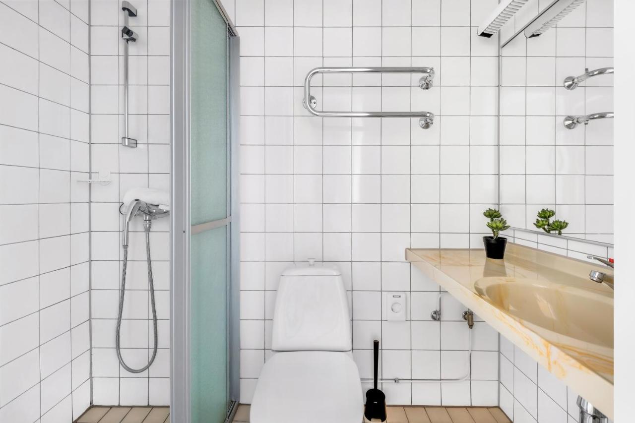 Hiisi Hotel Lohja エクステリア 写真
