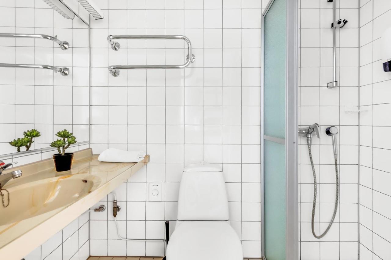 Hiisi Hotel Lohja エクステリア 写真